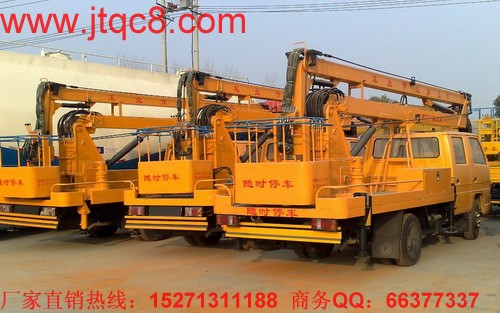從下表可以看到,2015年全年,升降車市場(chǎng)銷售各類車輛54.68萬(wàn)輛,終未邁過(guò)55萬(wàn)輛的大關(guān)。在這種環(huán)境下,各家企業(yè)也是苦樂(lè)不均。第一高空作業(yè)車分析認(rèn)為,在國(guó)內(nèi)升降車市場(chǎng)邁入理性消費(fèi)的新常態(tài)階段,主流品牌的競(jìng)爭(zhēng)力優(yōu)勢(shì)進(jìn)一步凸現(xiàn)出來(lái)